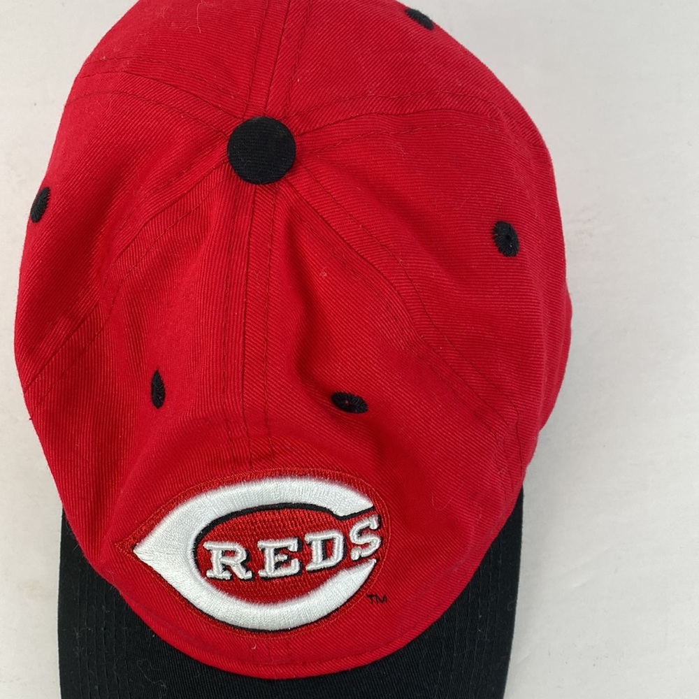 Cincinnati Reds Ball Cap Like New Adjustable - Picture 4 of 9